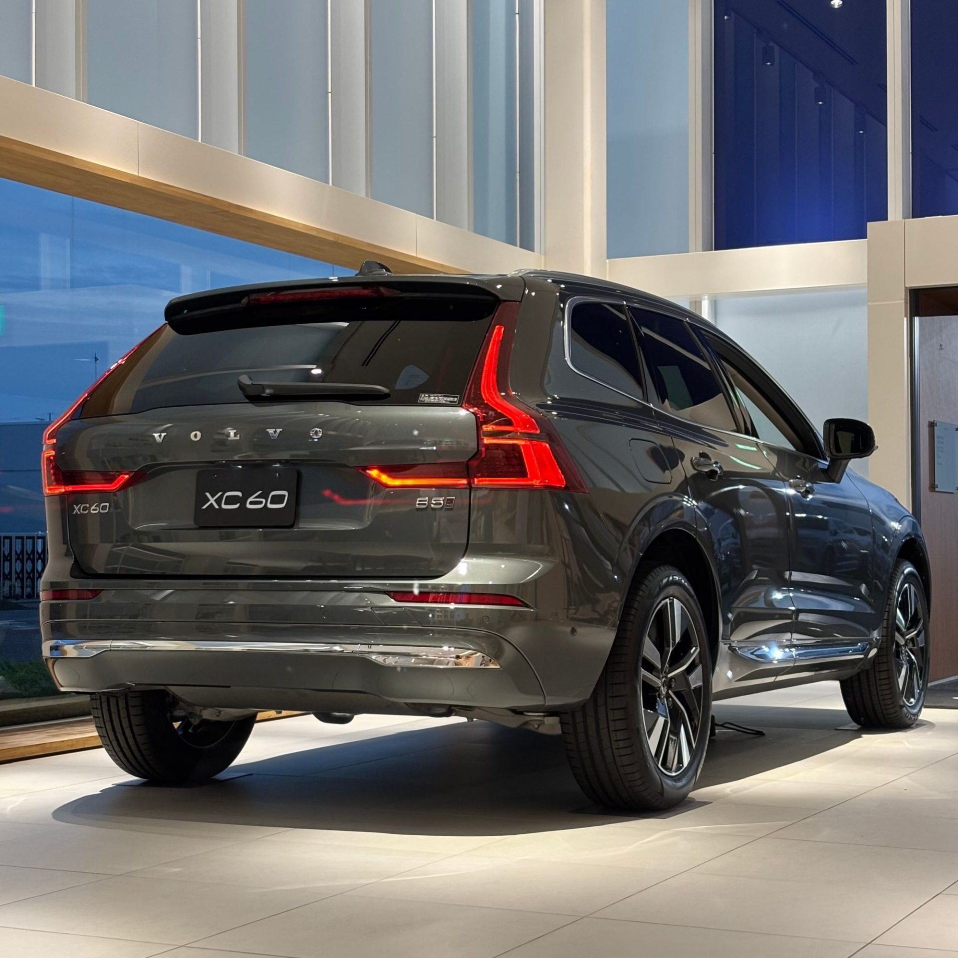 XC60 Ultra B5 AWD 展示車